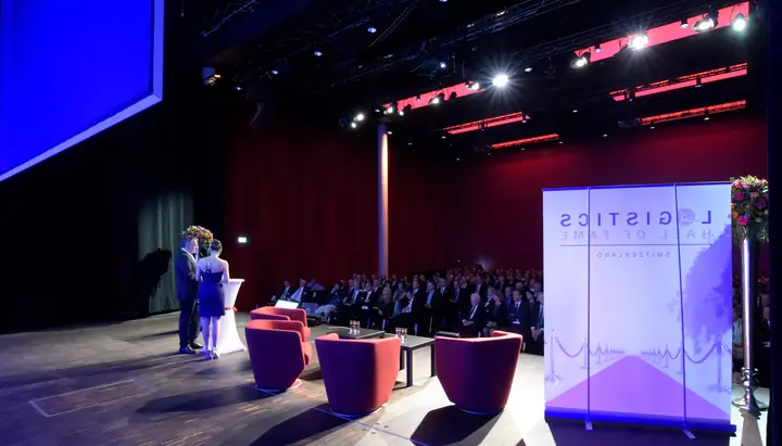Saal der Benefizgala 2015