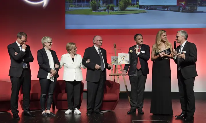 Übergabe der Ehrenurkunde an Helene und Peter Galliker sen.