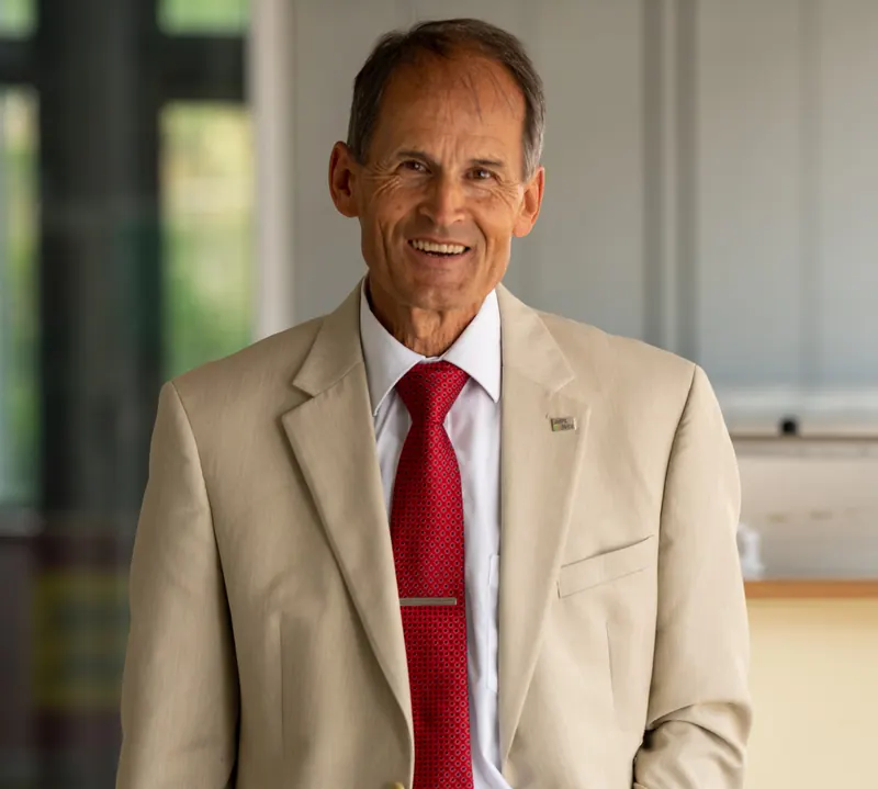 Dr. Beat M. Duerler