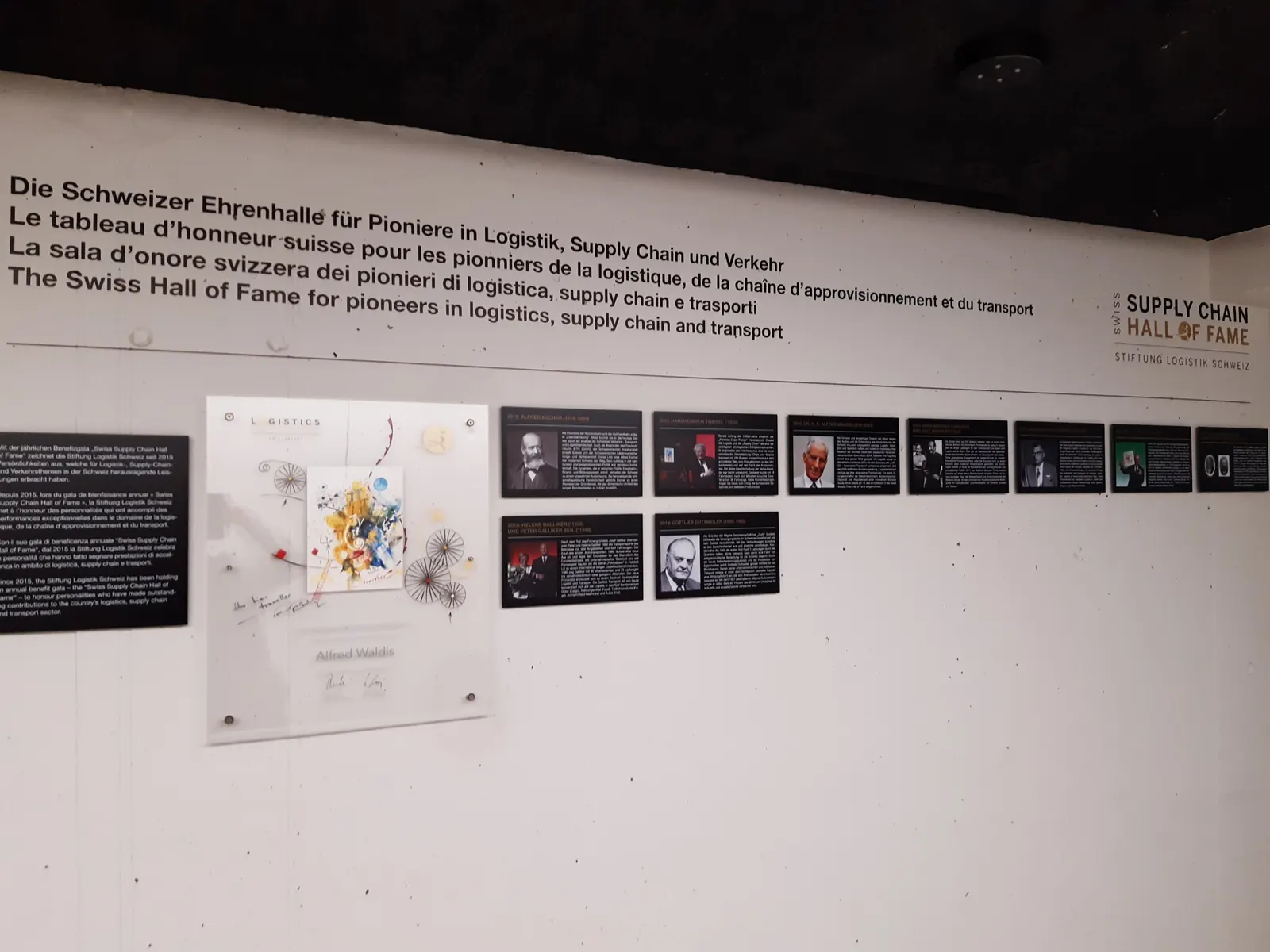 Die Swiss Supply Chain «Wall of Fame» im Verkehrshaus der Schweiz